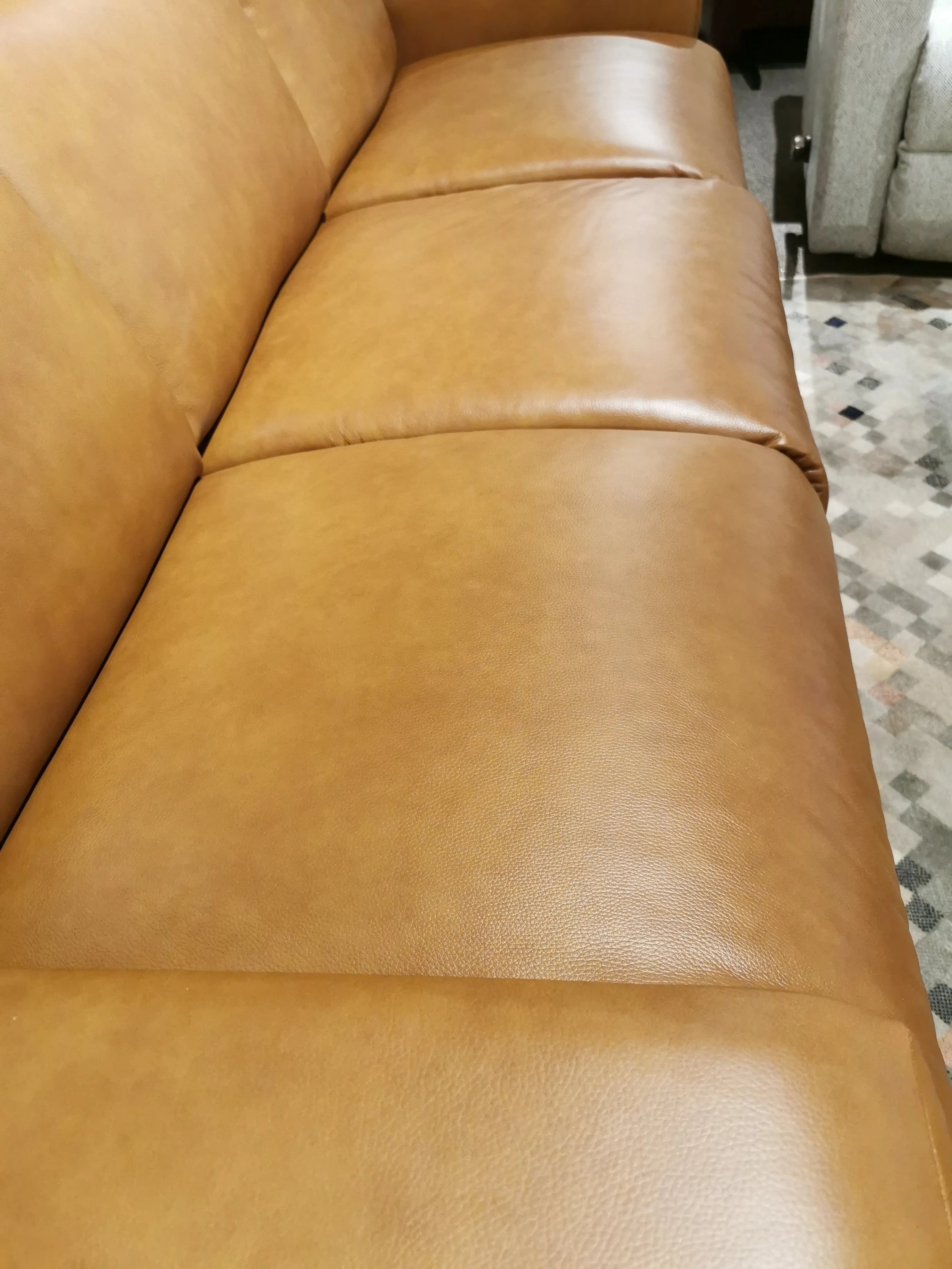 781 Emmons Reclining With Headrest Sofa