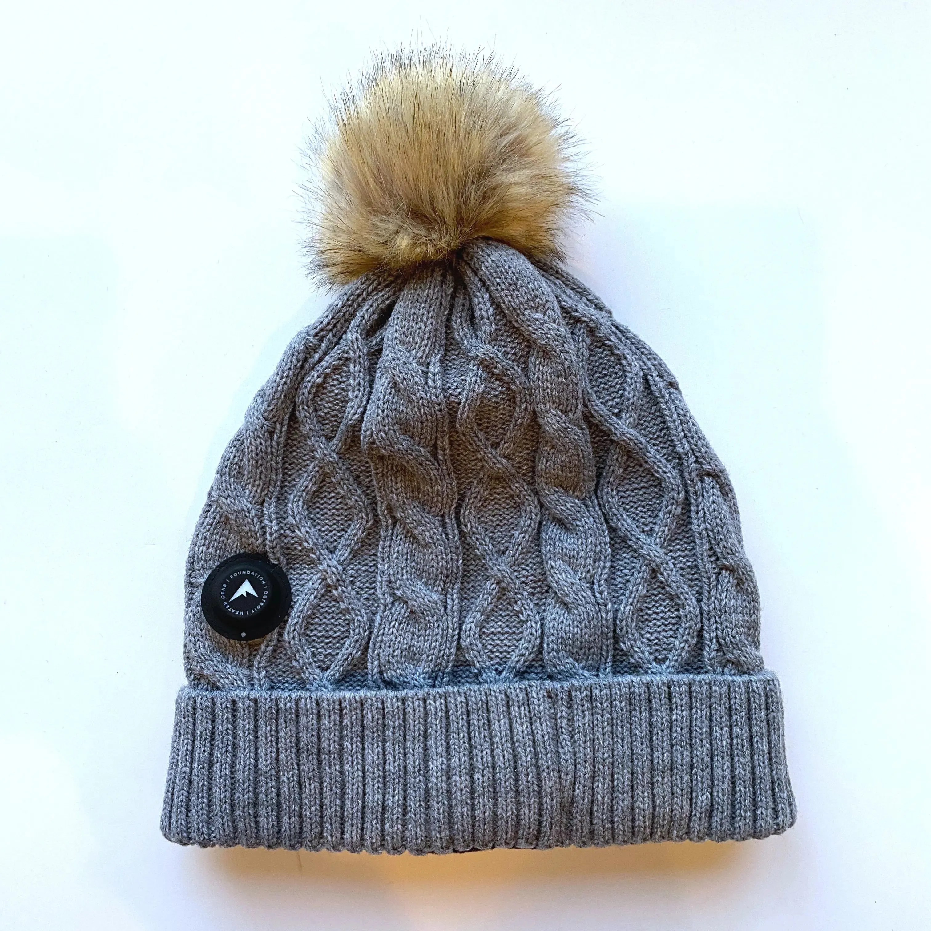 FNDN Heated Cable Knit Beanie
