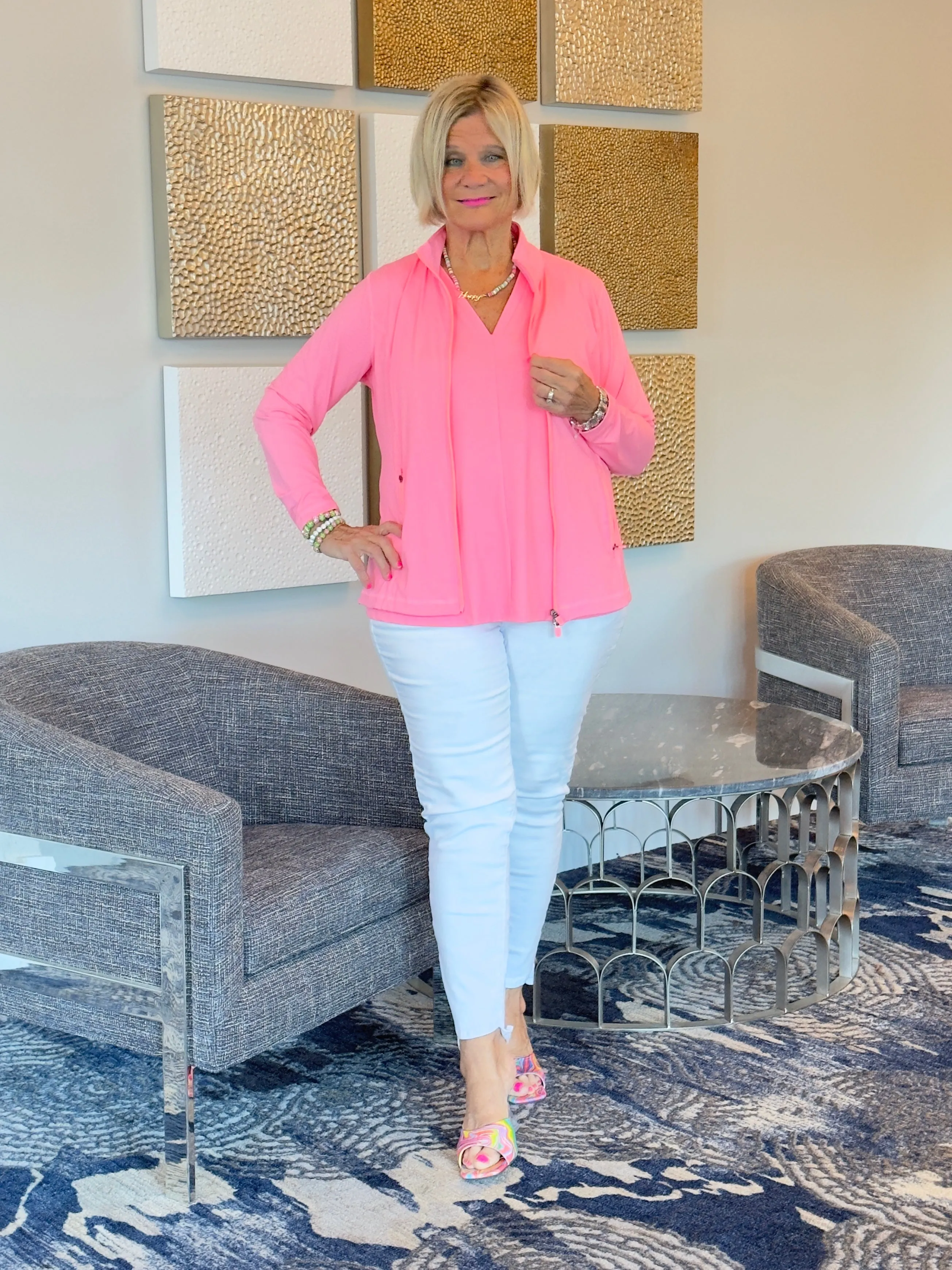 TAILORED V NECK CORAL TOP