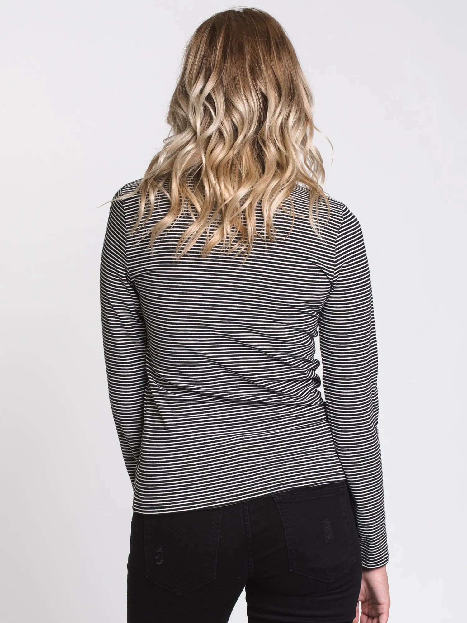 WOMENS KNIT TURTLE NECK - B/W - CLEARANCE
